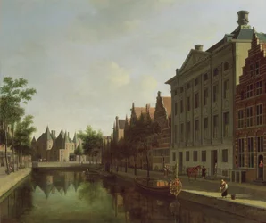 Ansicht des Kloveniersburgwal in Amsterdam, mit der Waag und einem vor dem Trippenhuis vertäuten Lastkahn, 1685